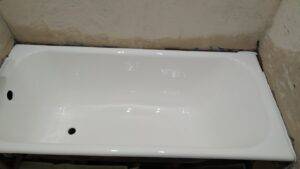 стальная ванн после реставрации акрилом